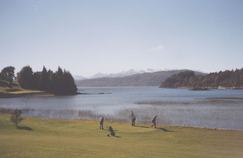 Bariloche golf lake